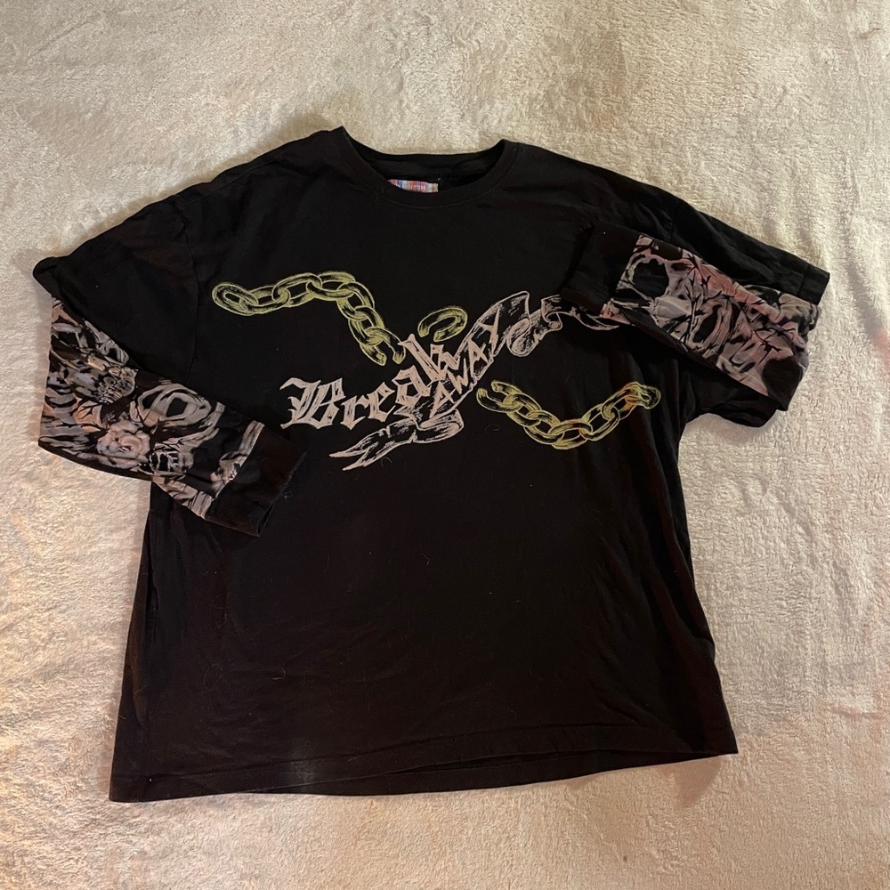 Urban Outfitters “Break away” men’s long sleeve t-shirt
